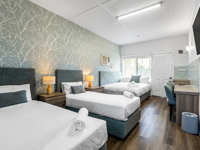 Rosebud Motel - All in One Family Room