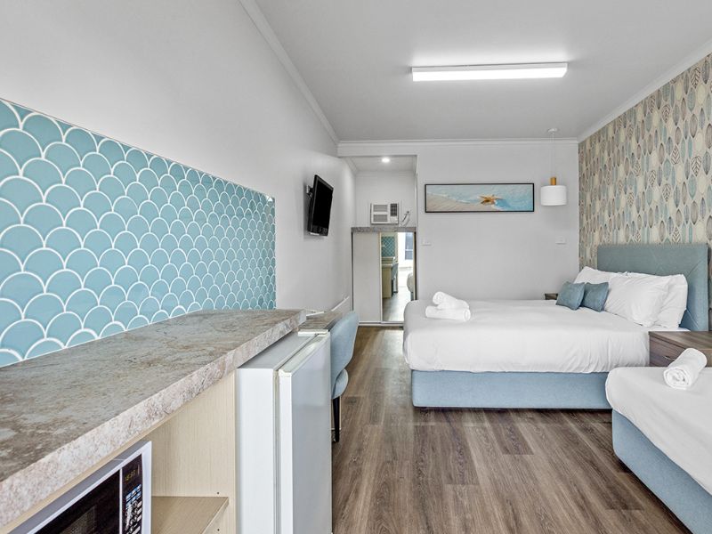 Rosebud Motel - Standard Queen Room